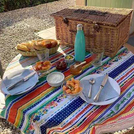 Lone Star House Bed and breakfast 4*