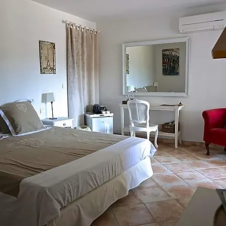 Lone Star House 4*