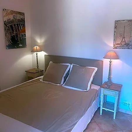 Lone Star House Bed and breakfast 4*