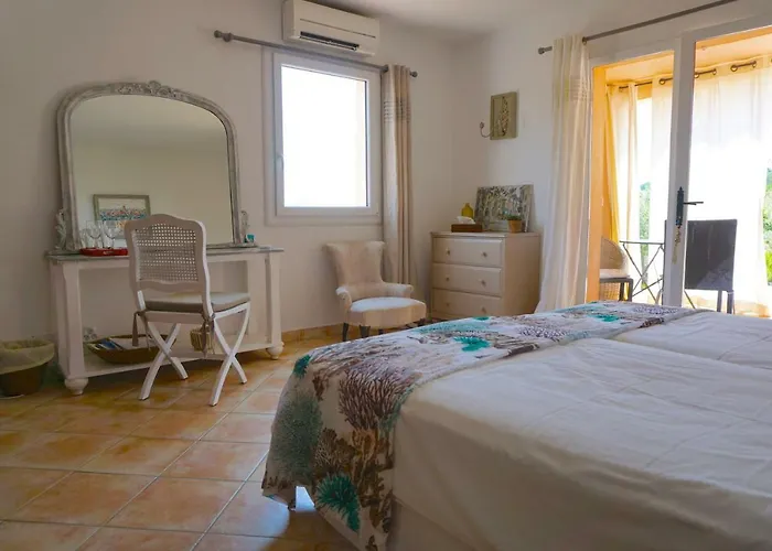 Lone Star House לינה וארוחת בוקר