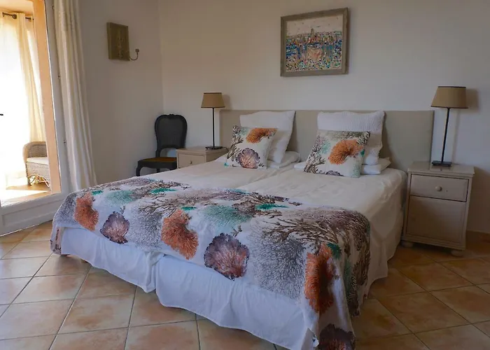 Lone Star House לינה וארוחת בוקר